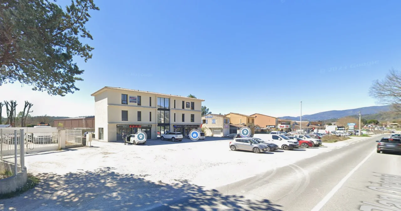 Bâtiment du cabinet — 6601 RD562 Montauroux